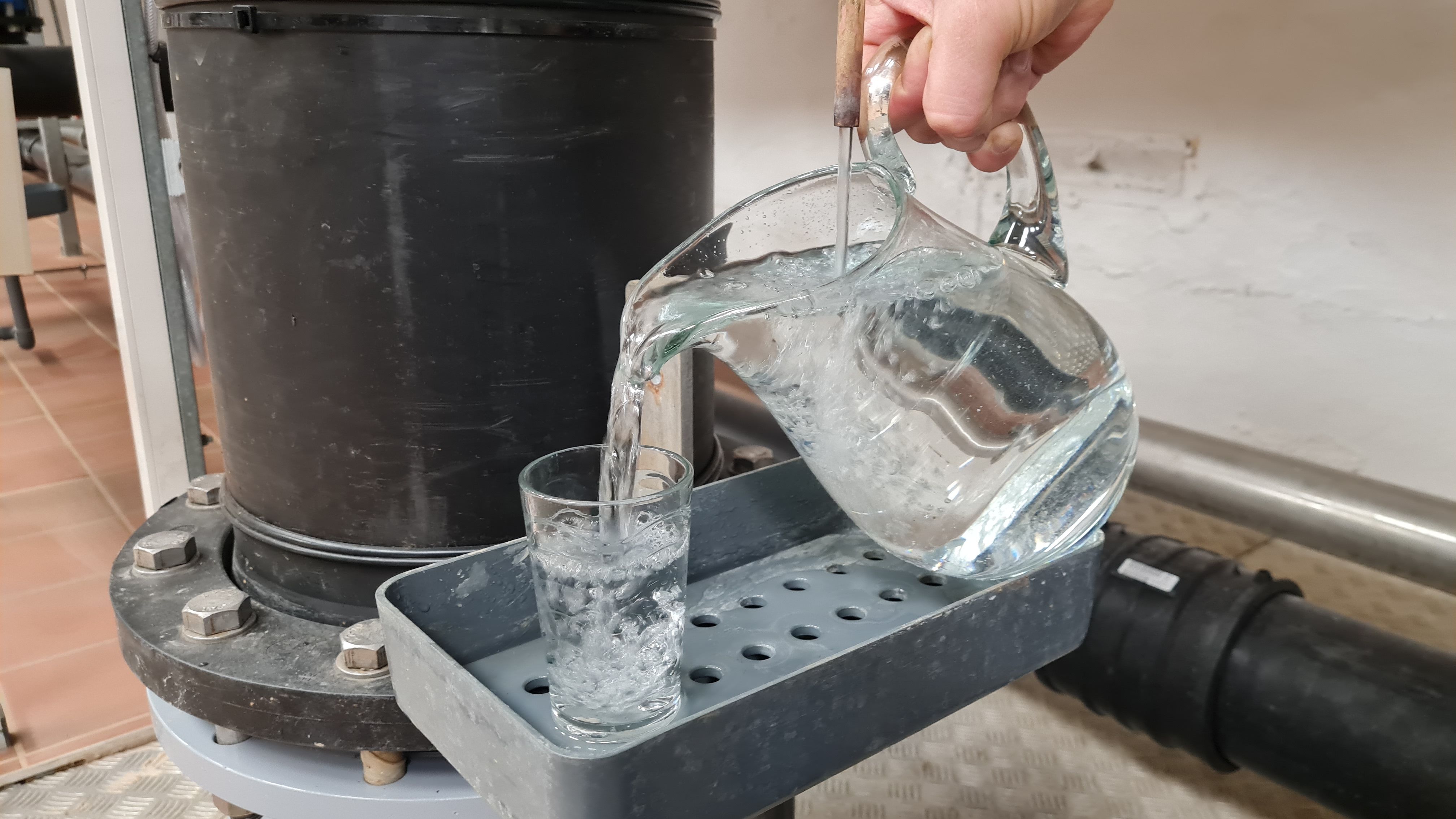 Foto eines Wasserglases